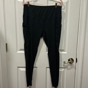 AMAZON Leggings (2XL - RUNS SMALL) w/ Pockets